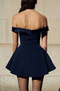 Odelia – Schulterfreies, gestuftes Kurzes Kleid