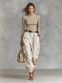 Enges Langarmshirt mit hohem Kragen und Cargo-Hose mit mehreren Taschen, zweiteiliges Set (ohne Gürtel)
