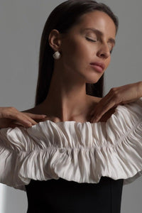Bonnie – Schulterfreies Langes Kleid mit Rüschen