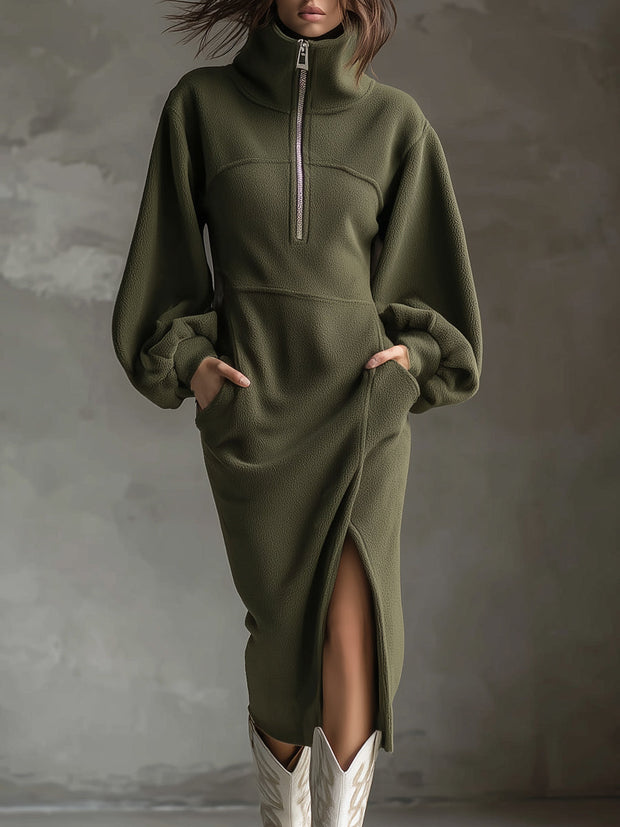 Midi-Kleid aus weichem Polar-Fleece mit Laternenärmeln, Frontreißverschluss und seitlichem Schlitz im modernen Stil