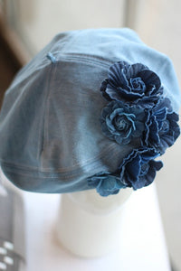 Baskenmütze aus Denim in Camellia-Optik im modernen Stil