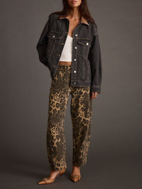 Retro Western Leoparden-Jeans mit weitem Bein im modernen Stil