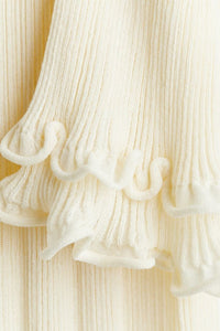 Clara – Langärmliges Maxi-Strickkleid mit Rüschen im modernen Stil