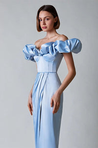 Schulterfreies Langes Kleid mit Schlitz und Kristallen