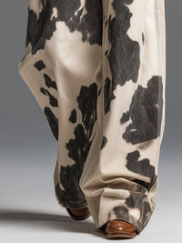 Retro- und modische Westernhose mit Kuhmuster im modernen Stil