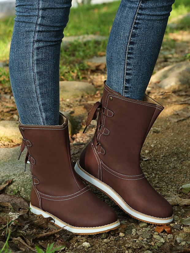 Sofie – Flache Stiefel mit Schnalle und Schnürverschluss