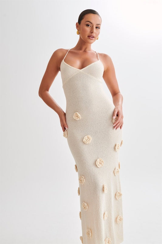 Edwina – Gestricktes Maxikleid mit V-Neck und Blumenmuster