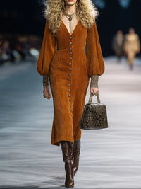 Vintage Kleid aus Kord in Karamellbraun mit Puffärmeln und Knopfleiste, Midi-Länge im modernen Stil