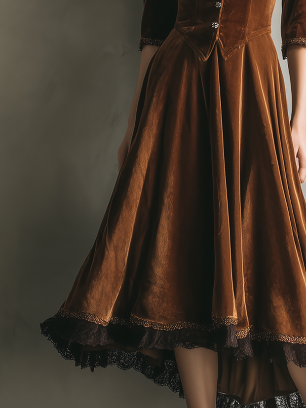 Vintage Kleid in Midi-Länge aus Samt mit Spitzen und Dreiviertelärmeln