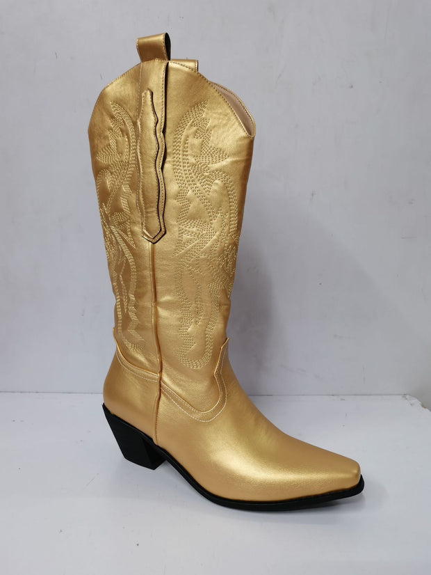Bestickte Westernstiefel mit spitz zulaufender Spitze und dickem Absatz im modernen Stil