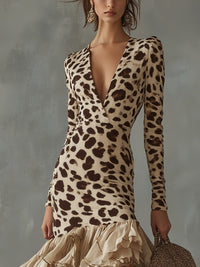 Midi-Kleid mit Leopardenmuster und Volants, vorne kurz, hinten lang im modernen Stil