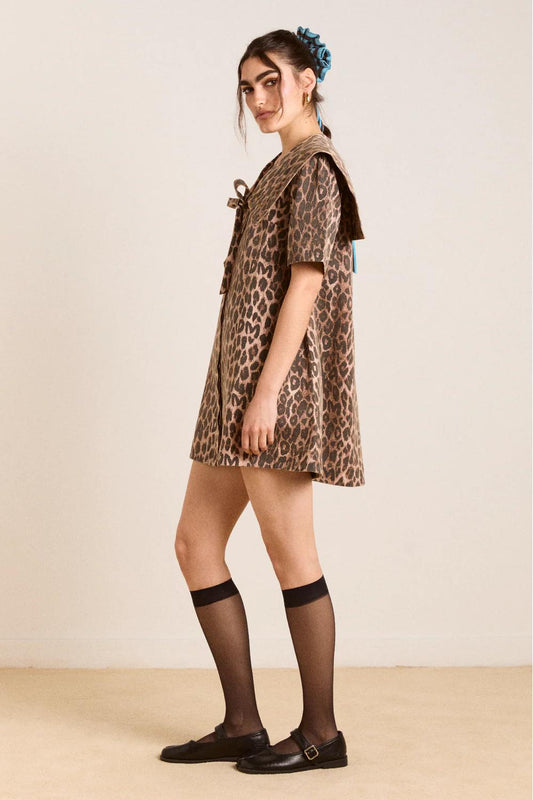 Mini-Kleid mit Leopardenmuster im modernen Stil
