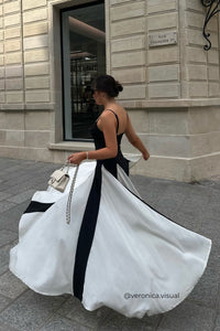 Griselda Maxi-Unterkleid in Blockfarben im modernen Stil
