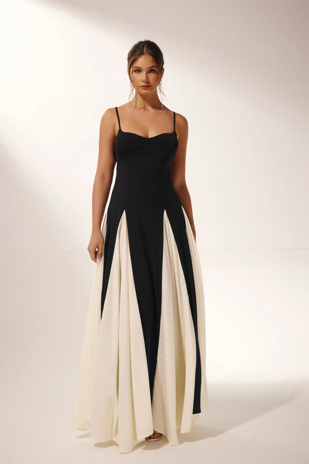 Griselda Maxi-Unterkleid in Blockfarben im modernen Stil