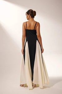 Griselda Maxi-Unterkleid in Blockfarben im modernen Stil