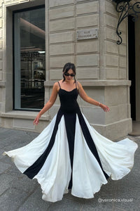 Griselda Maxi-Unterkleid in Blockfarben im modernen Stil