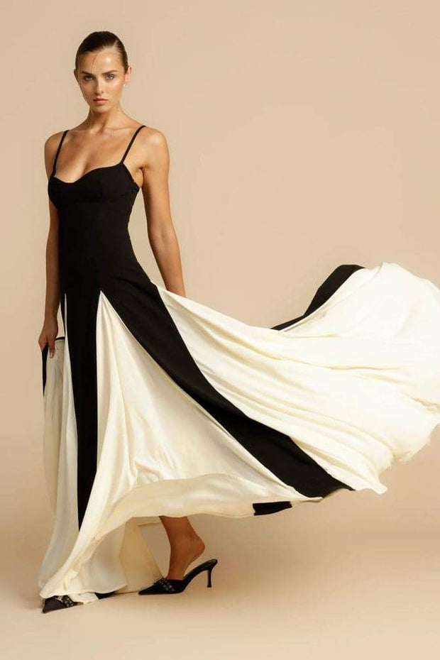 Griselda Maxi-Unterkleid in Blockfarben im modernen Stil