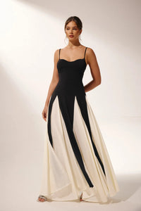 Griselda Maxi-Unterkleid in Blockfarben im modernen Stil