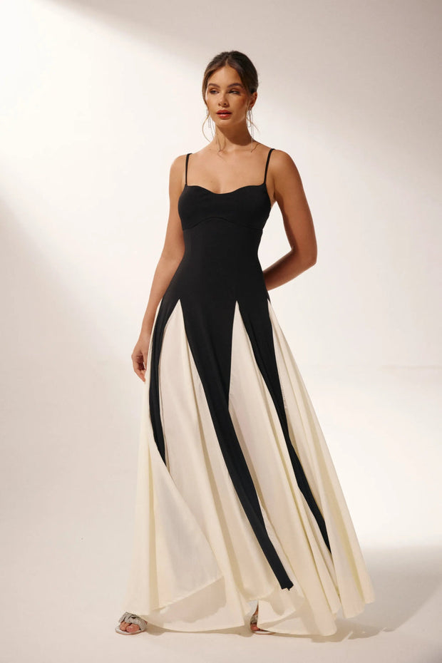 Griselda Maxi-Unterkleid in Blockfarben im modernen Stil