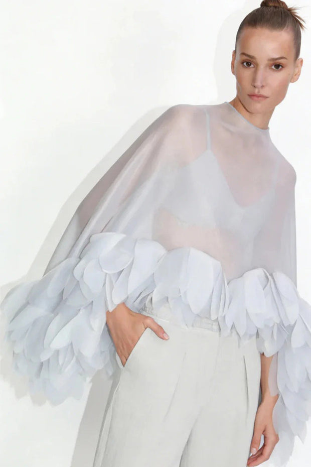 Transparente Organza-Cape-Oberteil mit Blütenblattverzierung