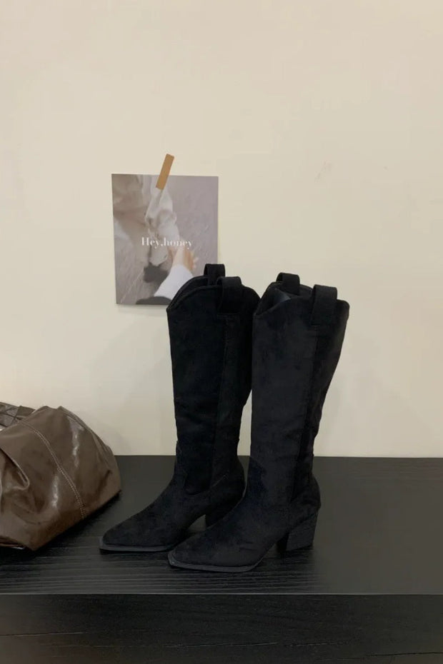V-Ausschnitt Grobabsatz High-Oberteil Knight Stiefel