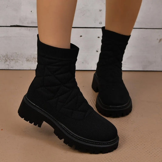 Gesteppte Damenstiefel aus Stoff mit Laufsohle im urbanen Stil - Kaela