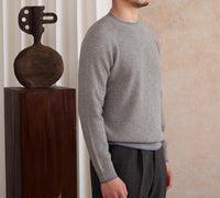 Pullover aus Wolle mit strukturierter Oberfläche und Kontrastdetails