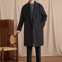 Mantel aus Woll-Alpaka-Mischung mit doppelreihigem Schnitt