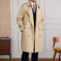 Trenchcoat aus Baumwollmischung mit doppelreihigem Schnitt