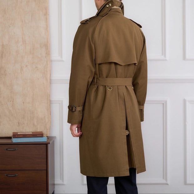 Trenchcoat aus Baumwollmischung mit doppelreihigem Schnitt