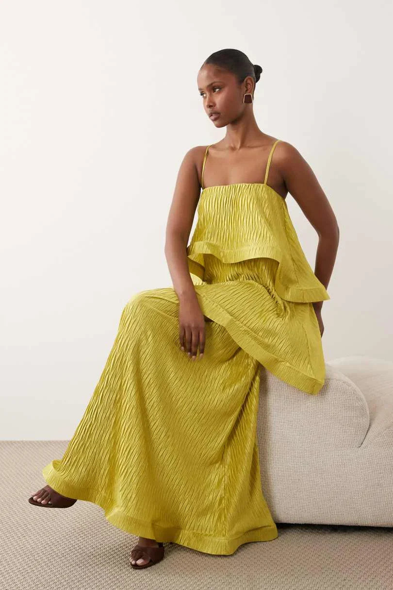 Maxikleid mit Limetten-Zickzack-Plissee und gestuften Trapezformen
