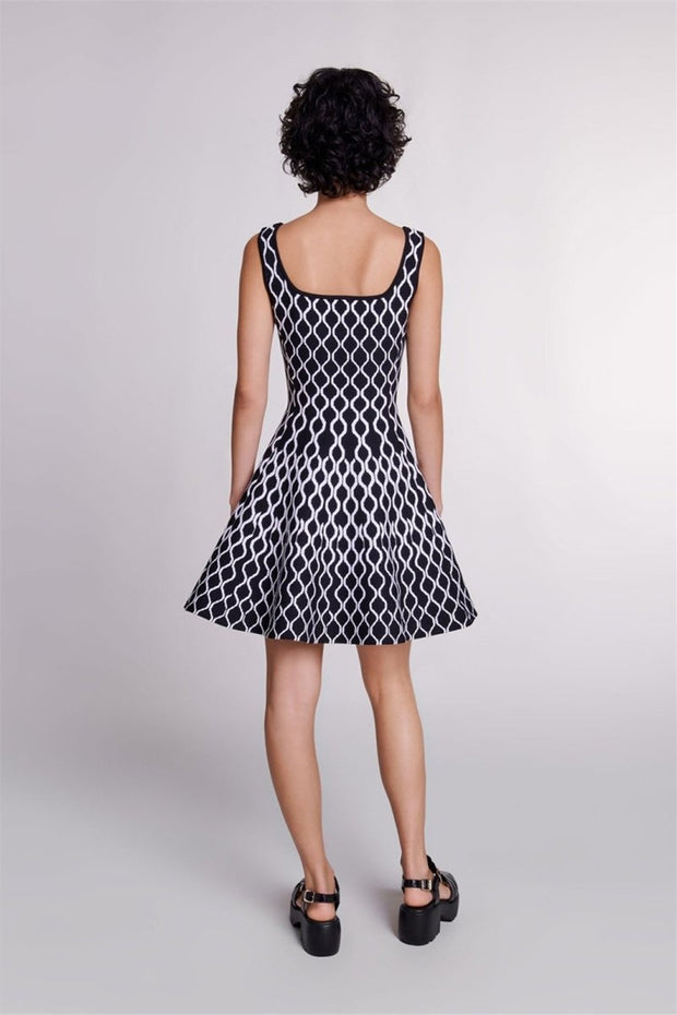 Mona Mini-Strickkleid mit abstraktem Muster und eckigem Ausschnitt
