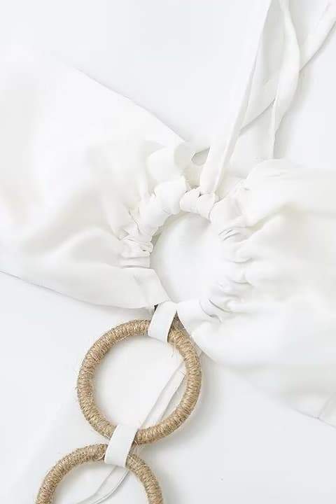 Rebecca Neckholder-Langes Kleid mit Quasten