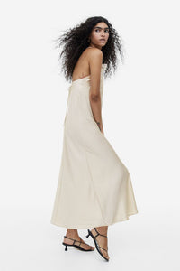 Sia – Abnehmbares Neckholder-Kleid in Midi-Länge mit Rosenmuster